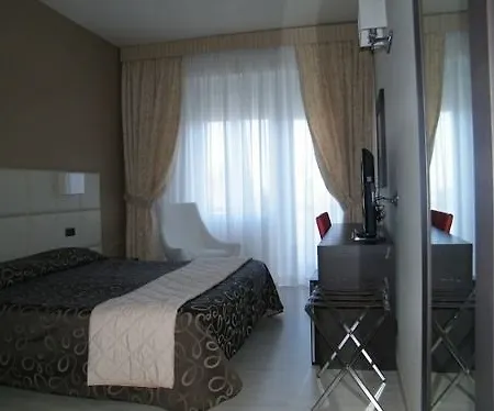 Hotel Cristallo 4*