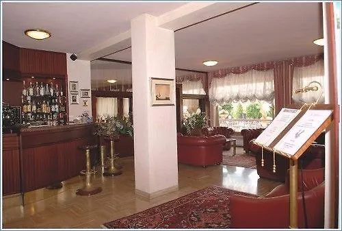 Cristallo 4* Varraze