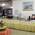 Hotel Cristallo Varraze