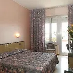 Hotel Cristallo Varraze