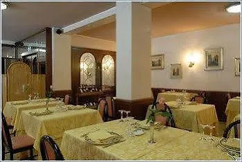 Hotell Cristallo 4*