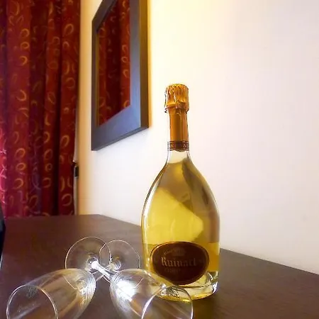 Cristallo 4* فاراتسي
