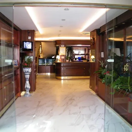 Cristallo Hotell Varazze