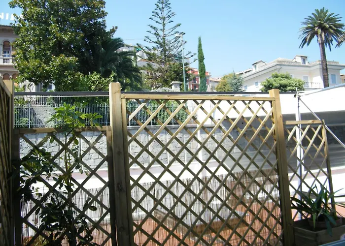 Отель Cristallo Варацце