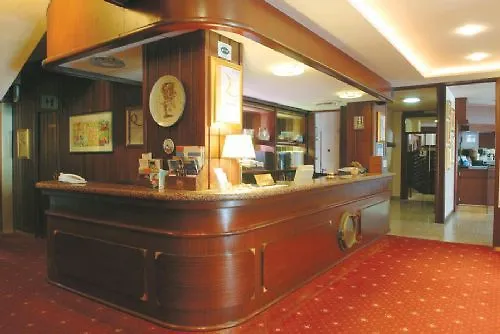 Cristallo 4* Варацце